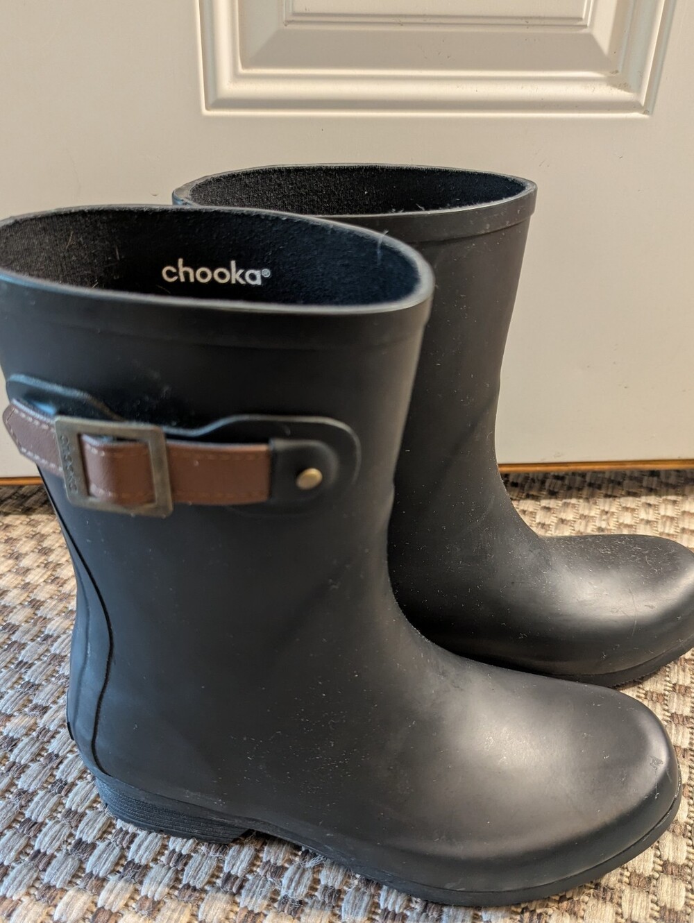 chooka Downtown Mid Black Waterproof Rain Boots size 6 Brown Buckle Fall
